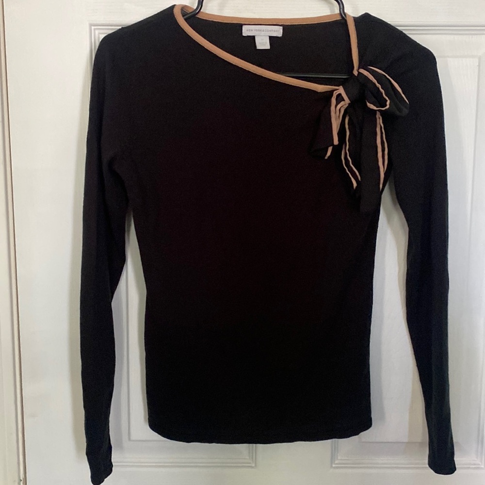 New York and Company sweater with bow